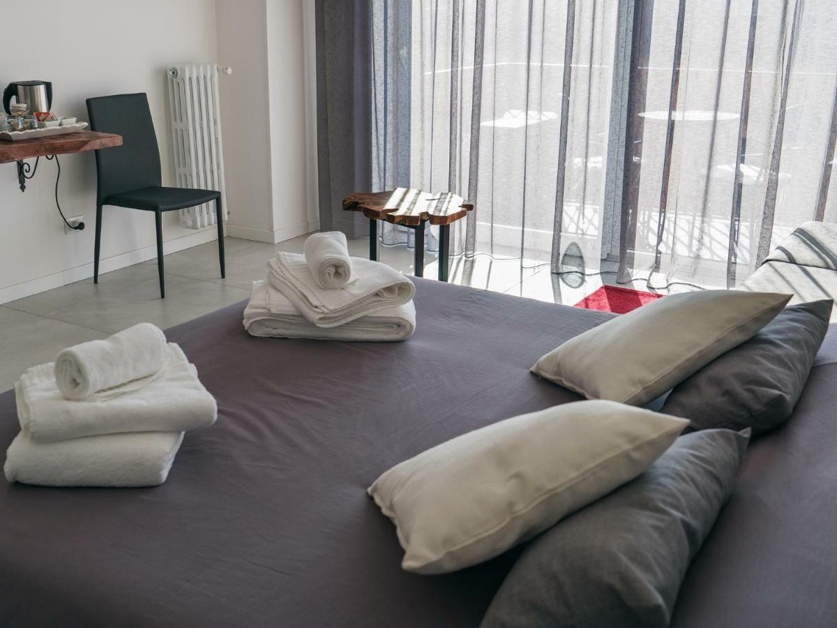 Le Caruse Hotel Lecce Bagian luar foto