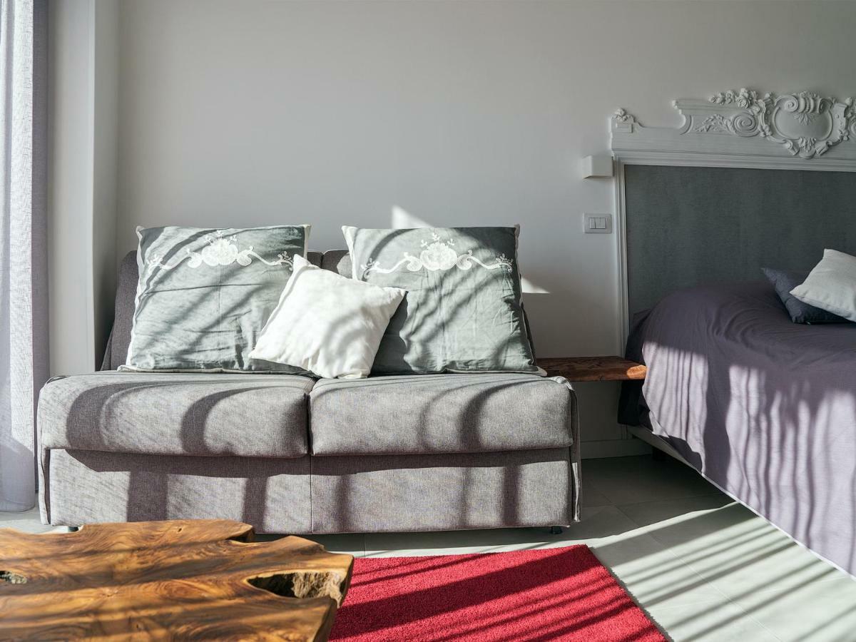 Le Caruse Hotel Lecce Bagian luar foto