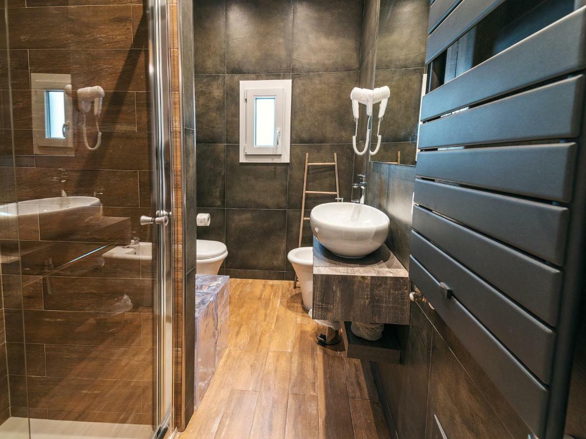 Le Caruse Hotel Lecce Bagian luar foto