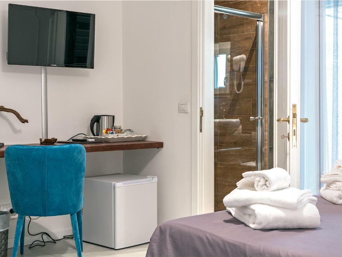 Le Caruse Hotel Lecce Bagian luar foto
